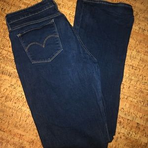 Bootcut Levi Jeans